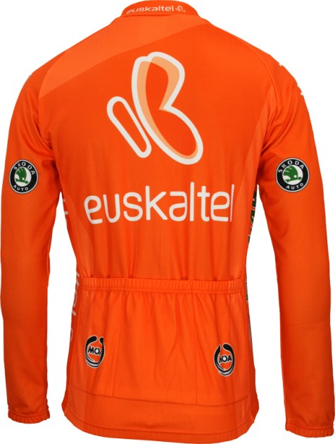 Dres s dlhým rukávom